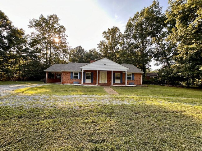 3 Bedroom || 2 Bathroom Home - 3 Bedroom || 2 Bathroom Home