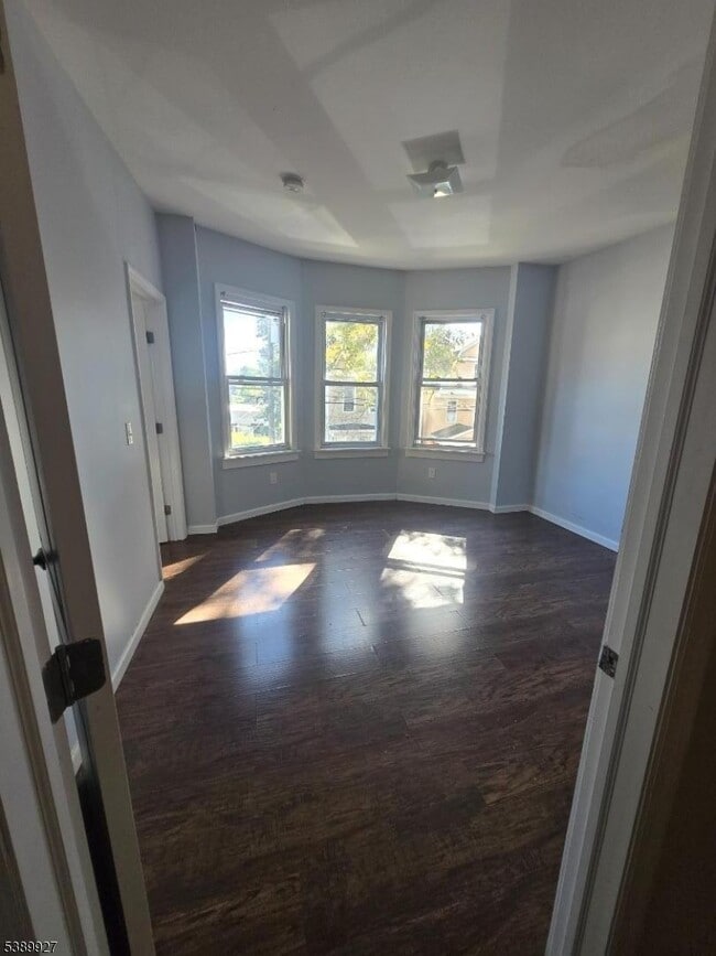 Photo - 251 Ellis Ave
