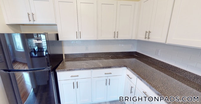 Building Photo - 130 Englewood Ave