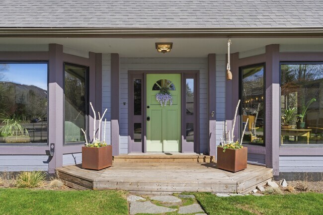 Photo - 2635 Little Kate Rd