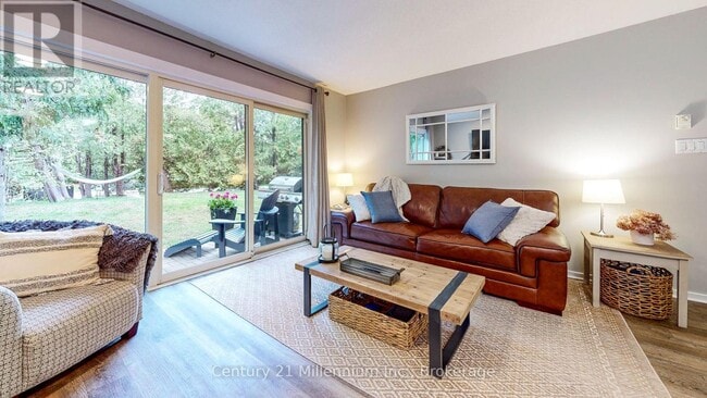 Photo - 23 Dawson Dr