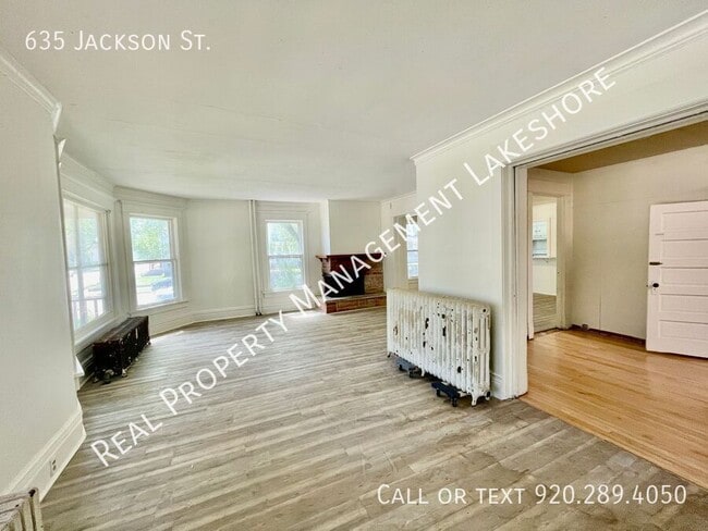 Photo - 635 Jackson St