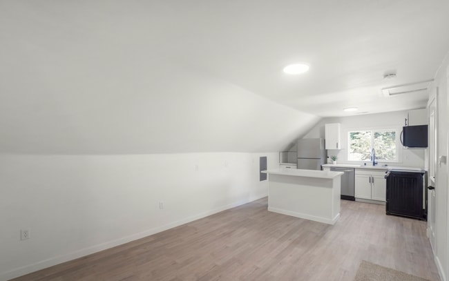 Photo - 903 7th St SE