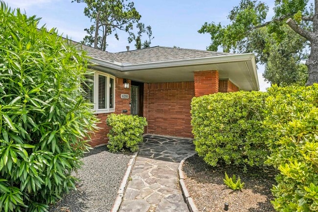 Building Photo - 6210 Waltway Dr