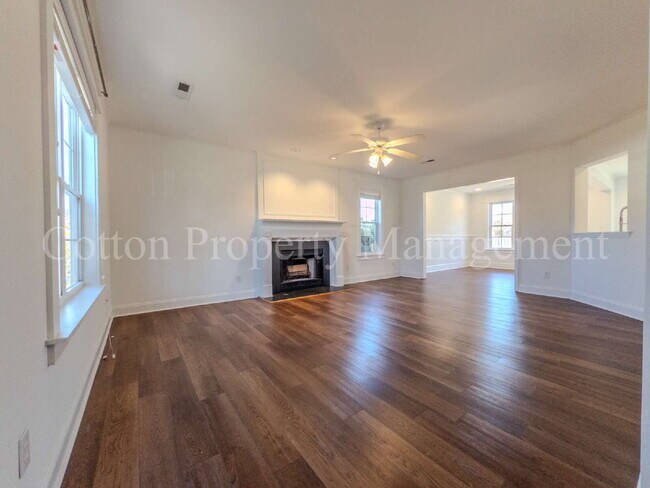 Photo - 7106 Haven Way