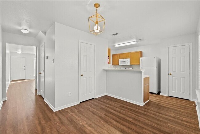 Photo - 2106 Roatan Calle