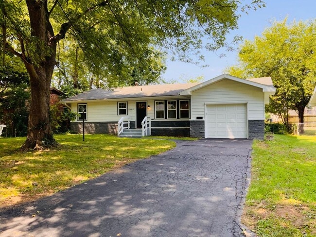 Photo - Charming Home in Great Location!