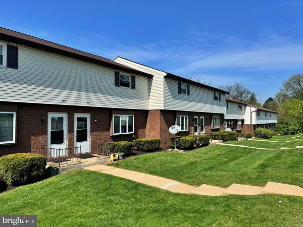 Photo - 205 Catalpa Ln Townhome