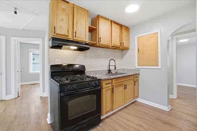 Photo - 1008 S 45th St