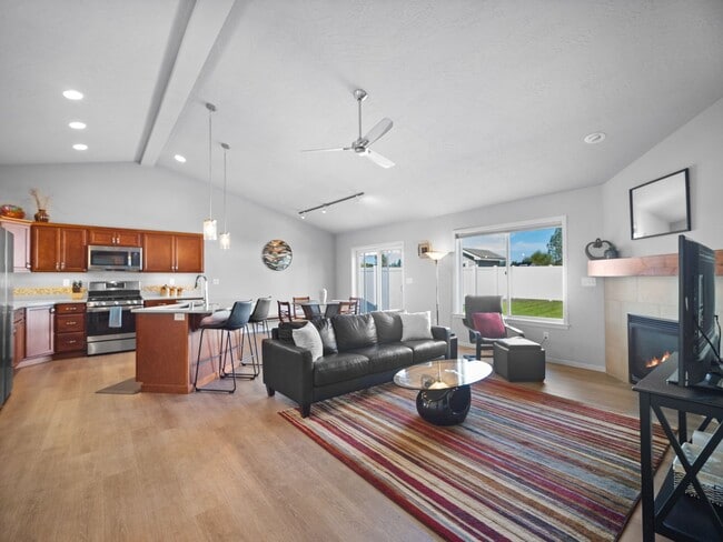 Photo - 3 bedroom/2 bathroom home in Spokane Valley (Furnished)