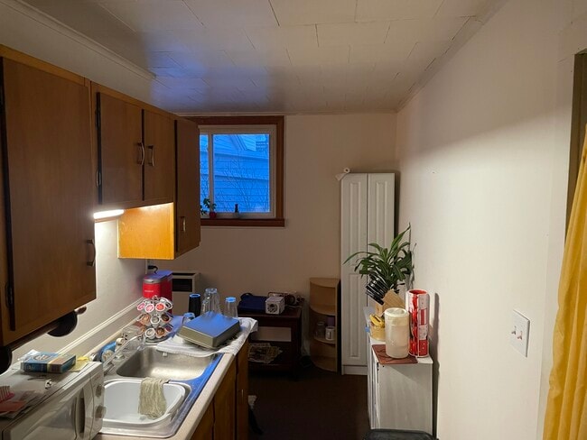 Photo - 1311 Walnut St Apartments Unit C