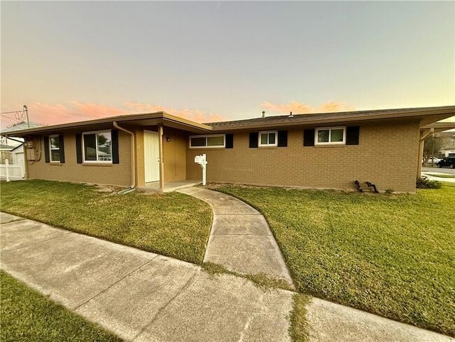 Photo - 1385 Cherokee Ave