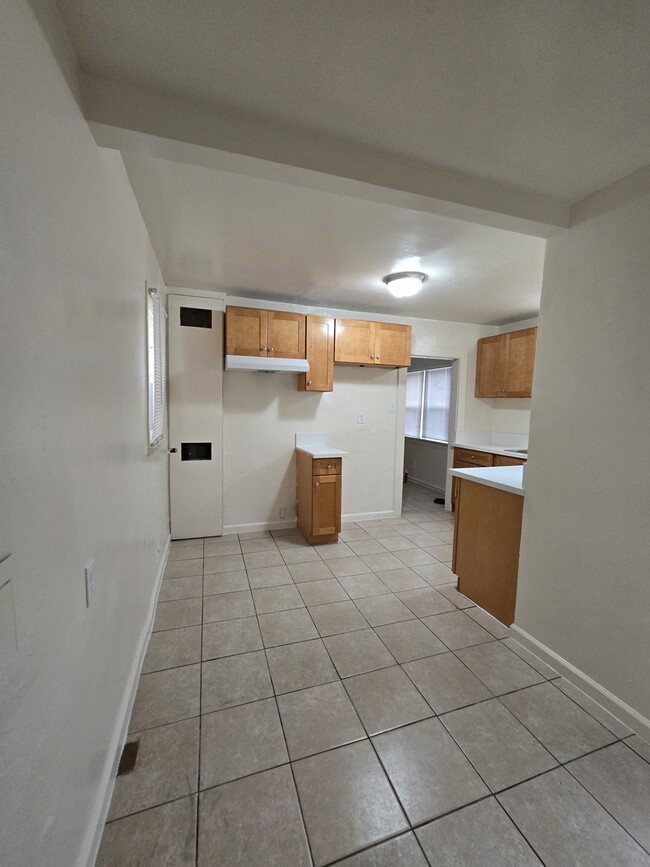 kitchen - 1203 N Spring Ave Casa