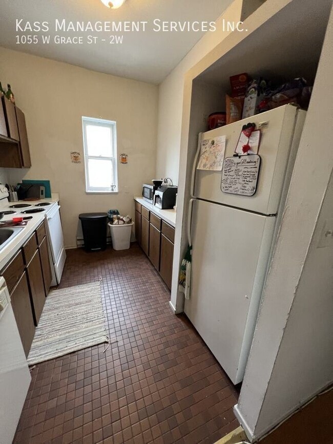 Photo - 1055 W Grace St Unit 2W