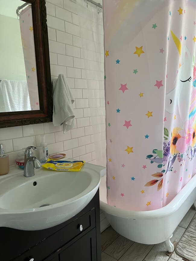 Photo - 1702 2nd Ave E