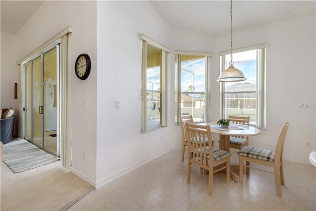 Photo - 315 Nottingham Way Unit ID1290679P