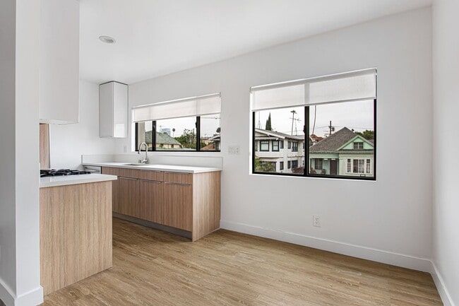 1949 Park Grove Ave Unidad 4