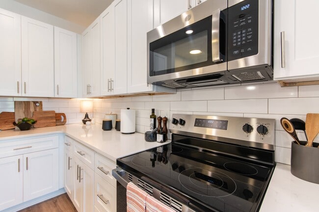 Photo - Spring Street Apartments