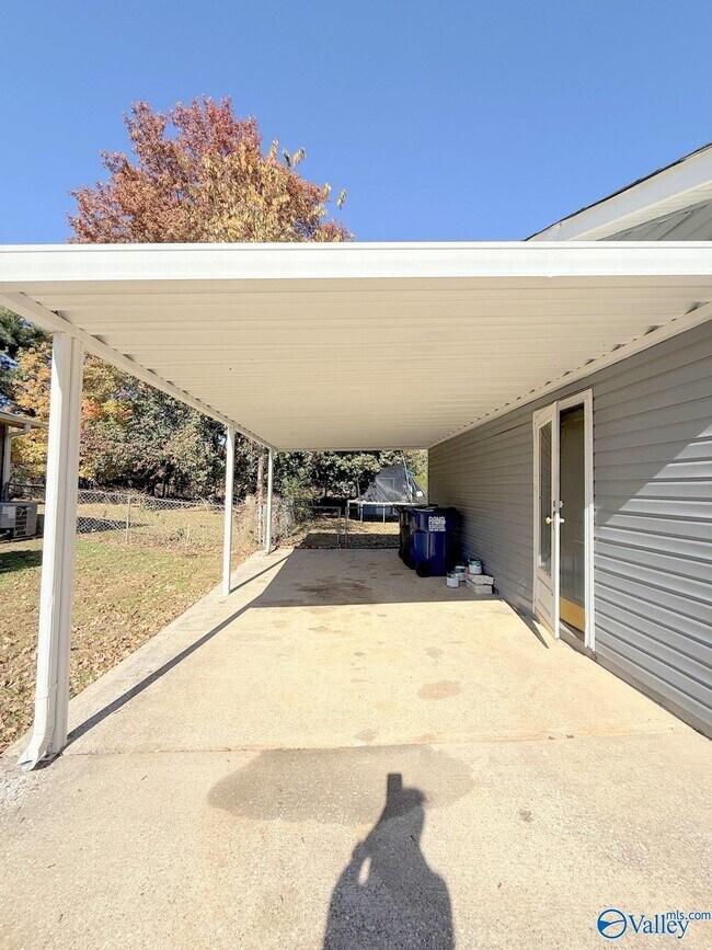 158 Lewis Ln