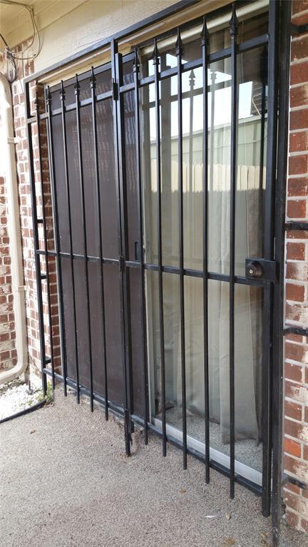 Photo - 8912 Glacier Ave