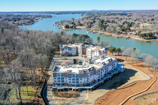 Osprey Apartments Lake Norman