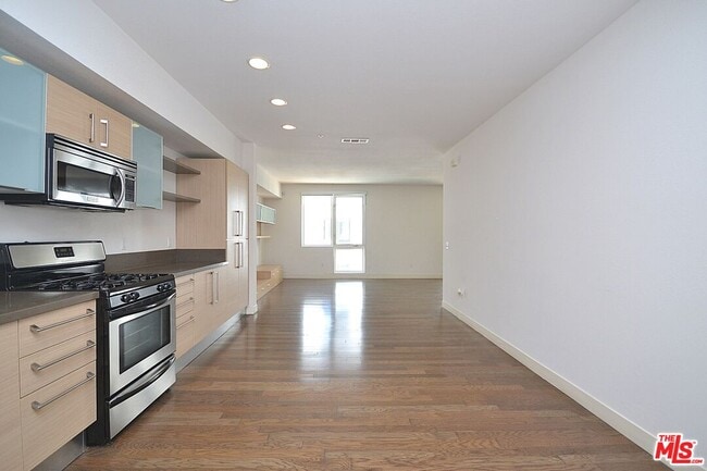 Photo - 1234 Wilshire Blvd Unit 327