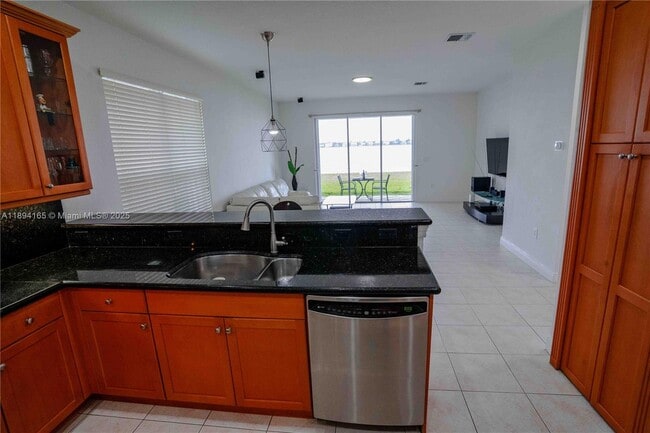 Photo - 4537 SW 183rd Ave