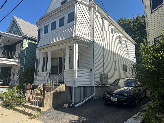 Photo - 145 Albion St