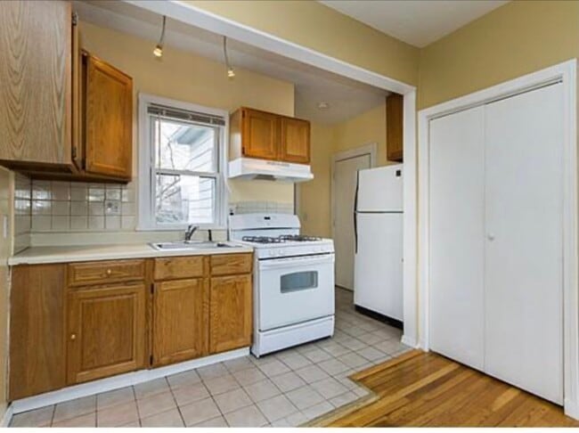 Photo - 130 Fremont Ave Unidad 2L