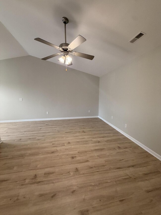 Photo - 157 Palmer Dr