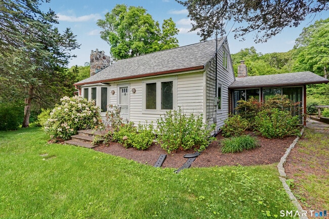 26 Spruce Mountain Rd