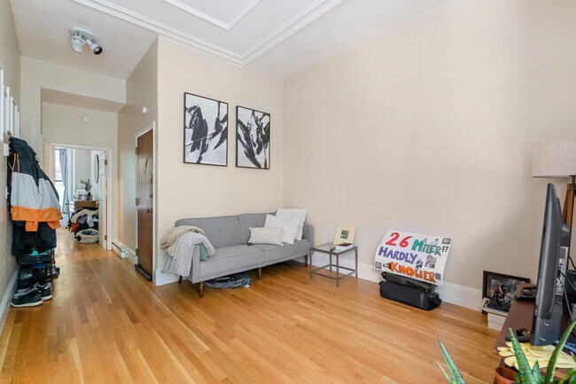 Photo - 182 W Brookline St Unit 2