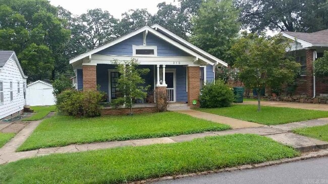 Photo - 318 N Spruce St