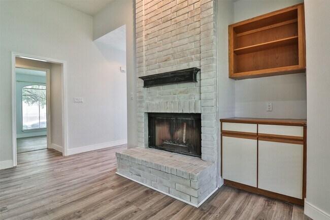 Photo - 10910 Scenic Dr