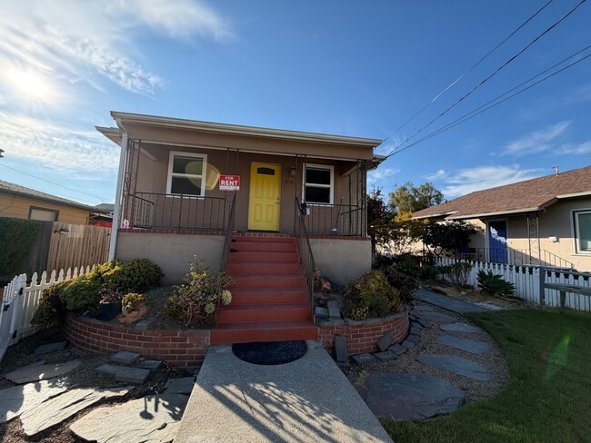 Photo - 1033 Fountain St