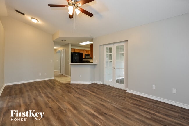 Photo - 1066 Ireland Dr