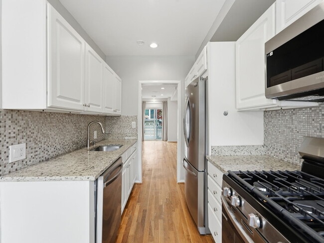 Photo - 2127 Newport Pl NW