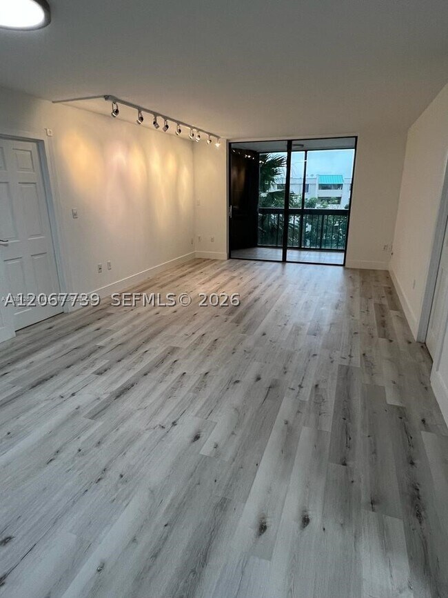 2333 Brickell Ave Unit 307