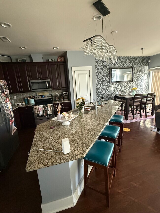 Photo - 3835 Willow Green Pl