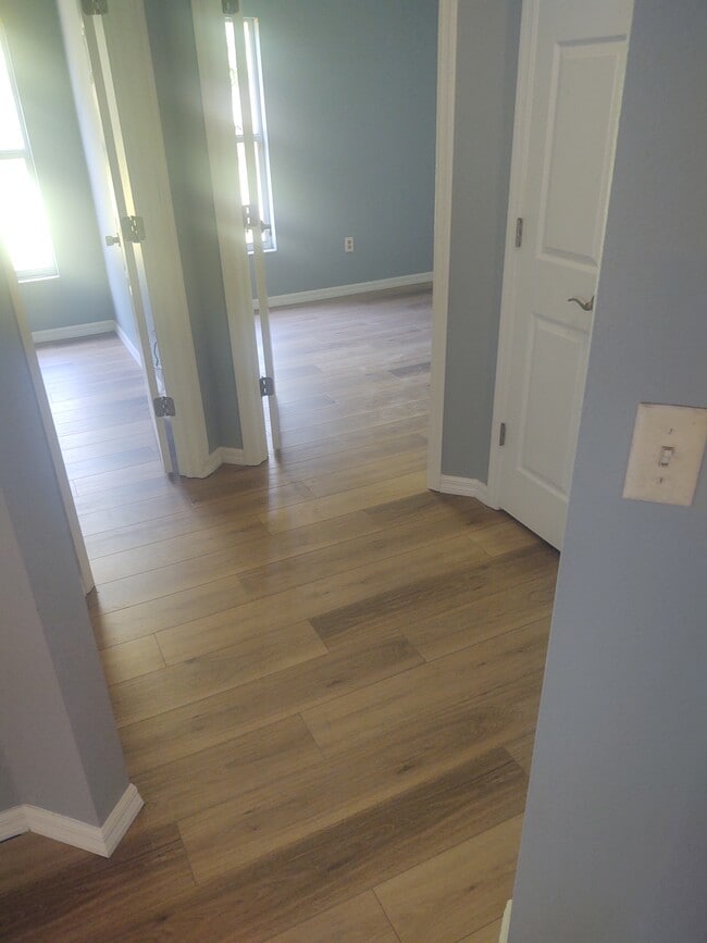 Photo - 5707 Tanagerlake Rd