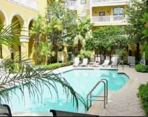 Vista a la piscina - 860 N Orange Ave Unidad 130