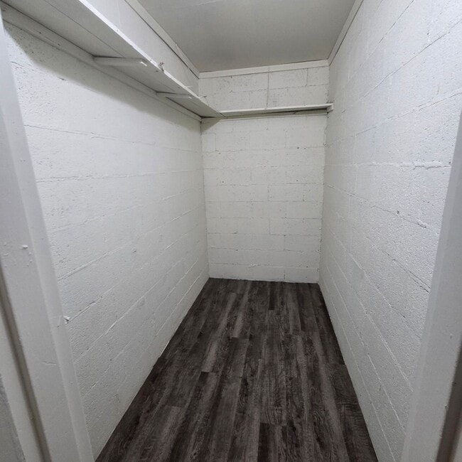 Photo - Hillcrest Apartments