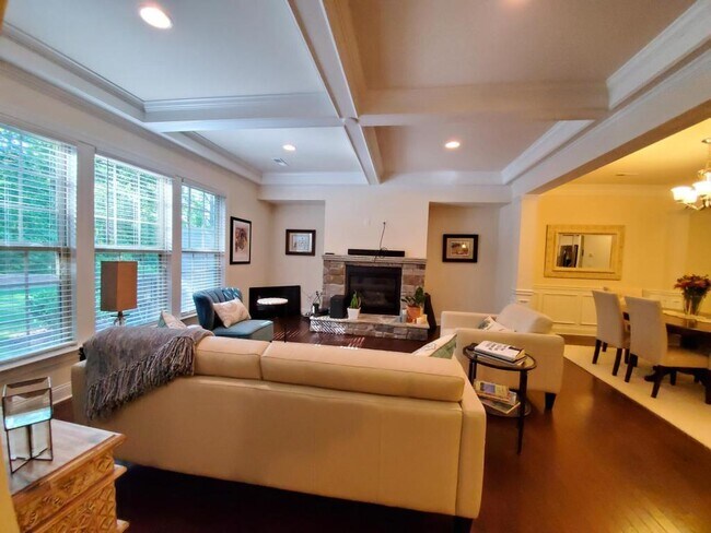 Photo - 210 Daymire Glen Ln Townhome