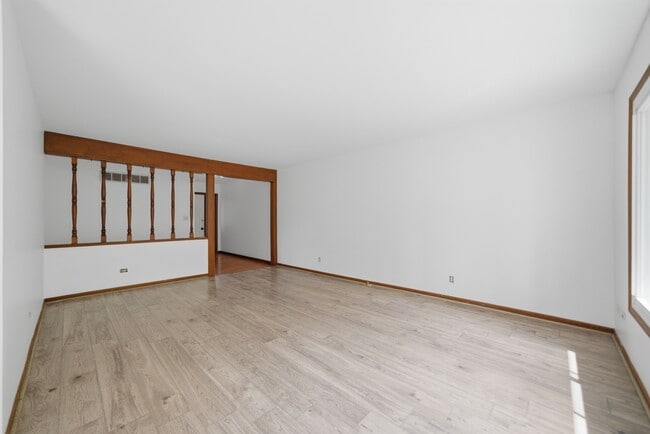 Photo - 152 Dunbar Ln