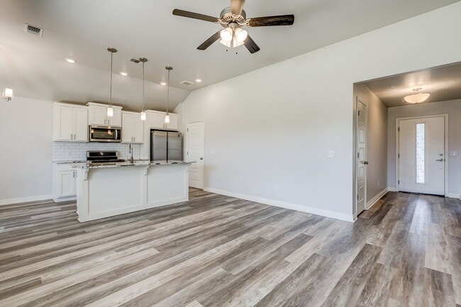 3 Bedroom 2 Bath House for Lease!!