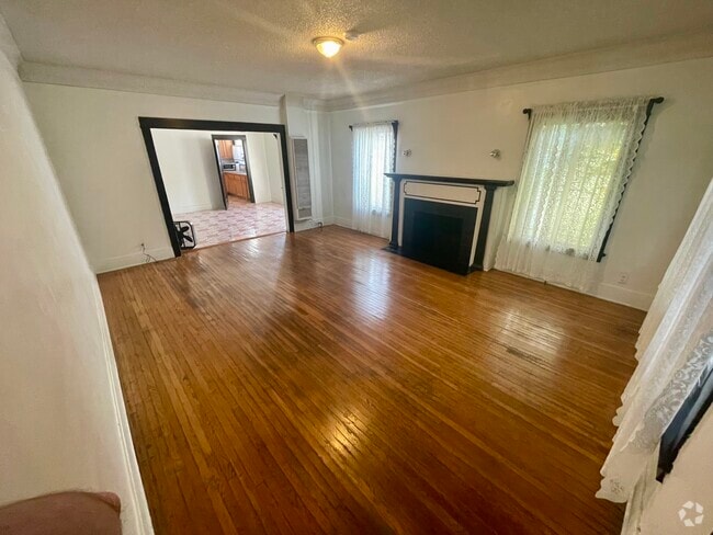 Building Photo - 737 N Harvard Blvd Unit 737 Rental