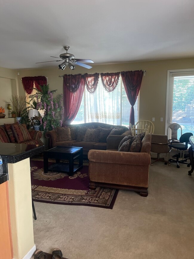 1295 Esplanade Dr