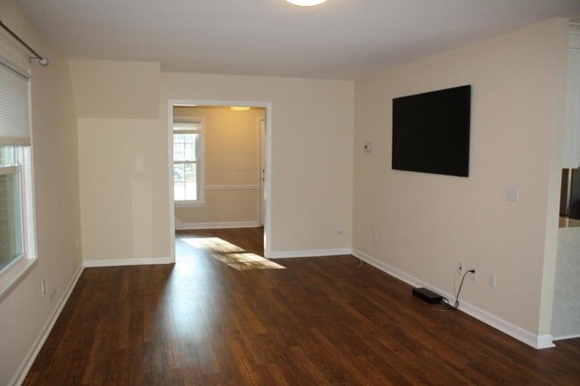 Photo - 1024 Plantation Ct