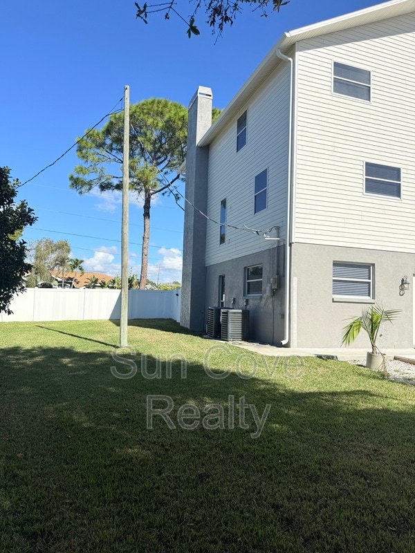 Photo - 13854 77th Ave