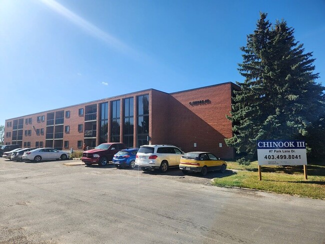 Building Photo - 7 Park Ln Dr Unit Apartments